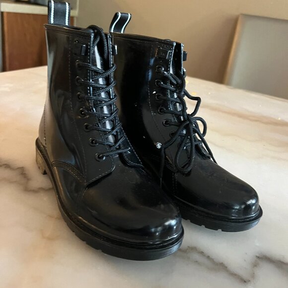 Michael Kors Rain Boots - Picture 1 of 3